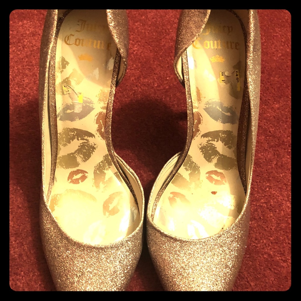 Juicy Couture Gold Glitter Pumps